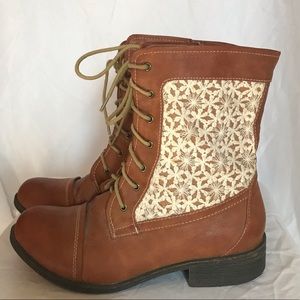 Lace booties